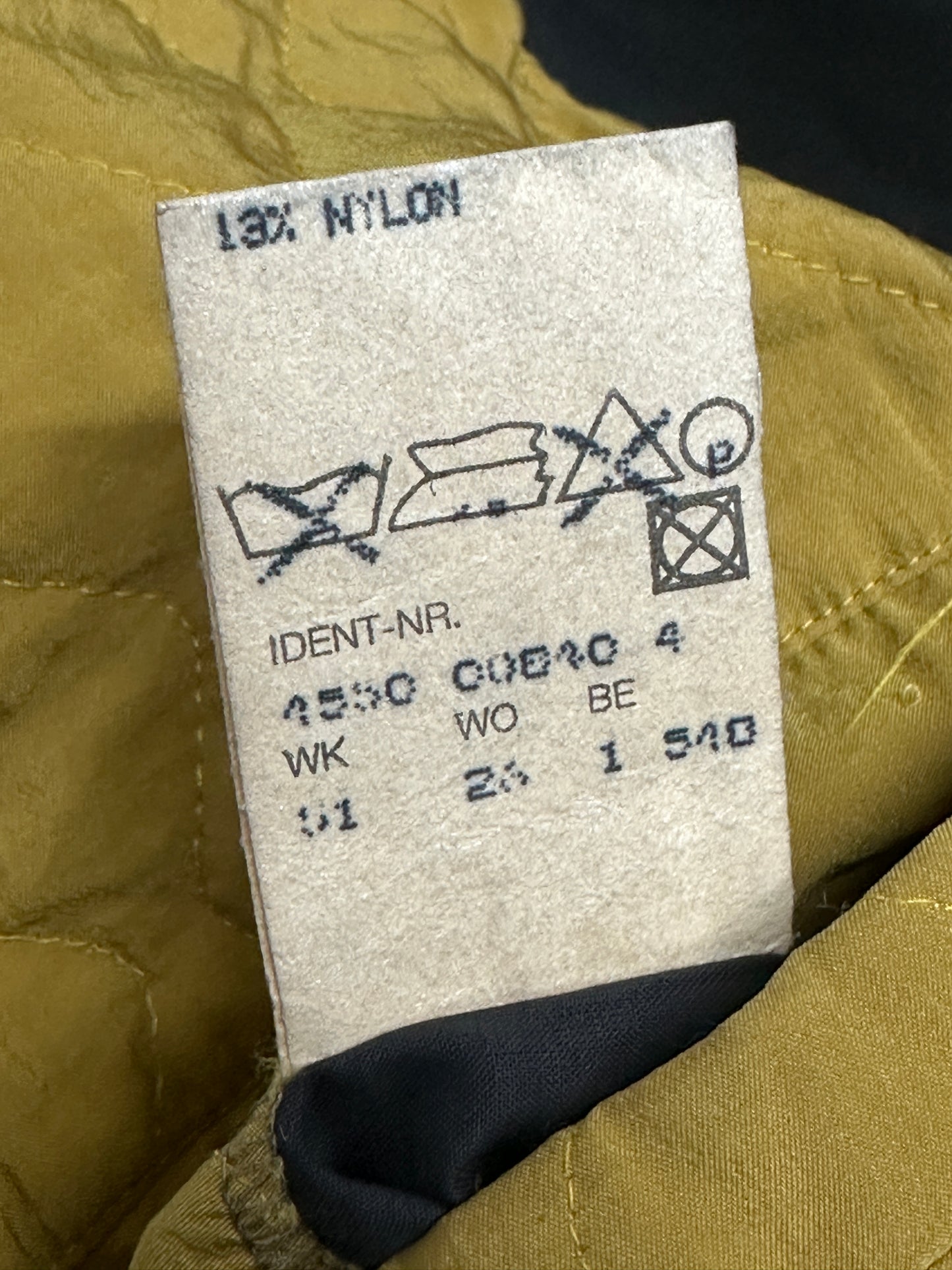 [54] 90s HUGO BOSS Bomber Jacket