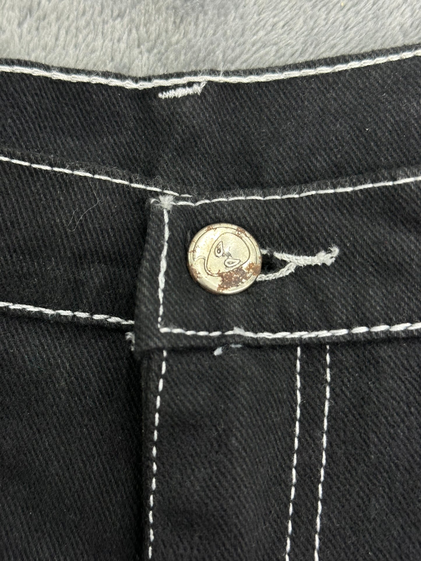 [31] 2001‘ Alien Workshop Denim Shorts