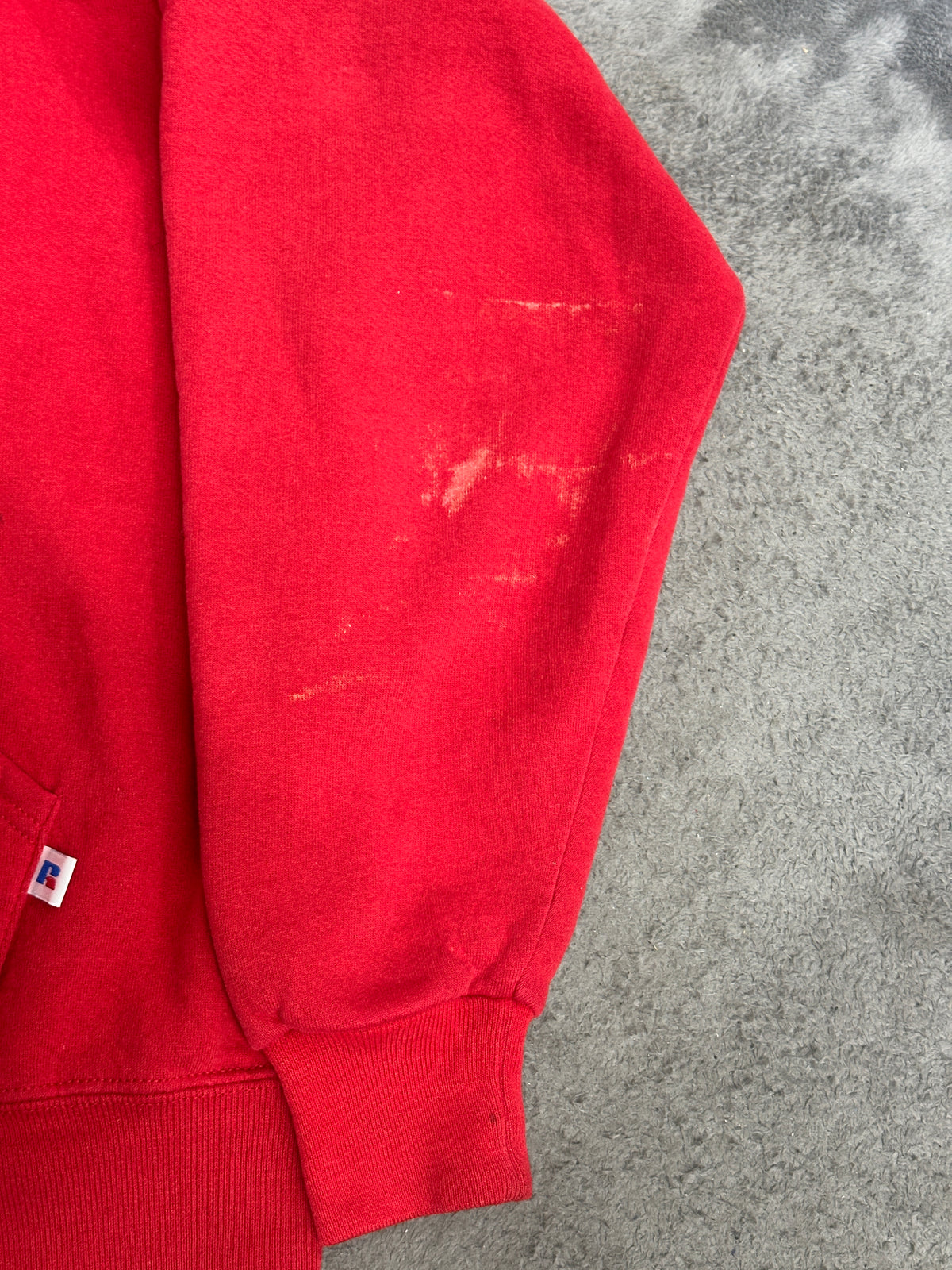 [L] 90a Russell Red Hood Zip-up