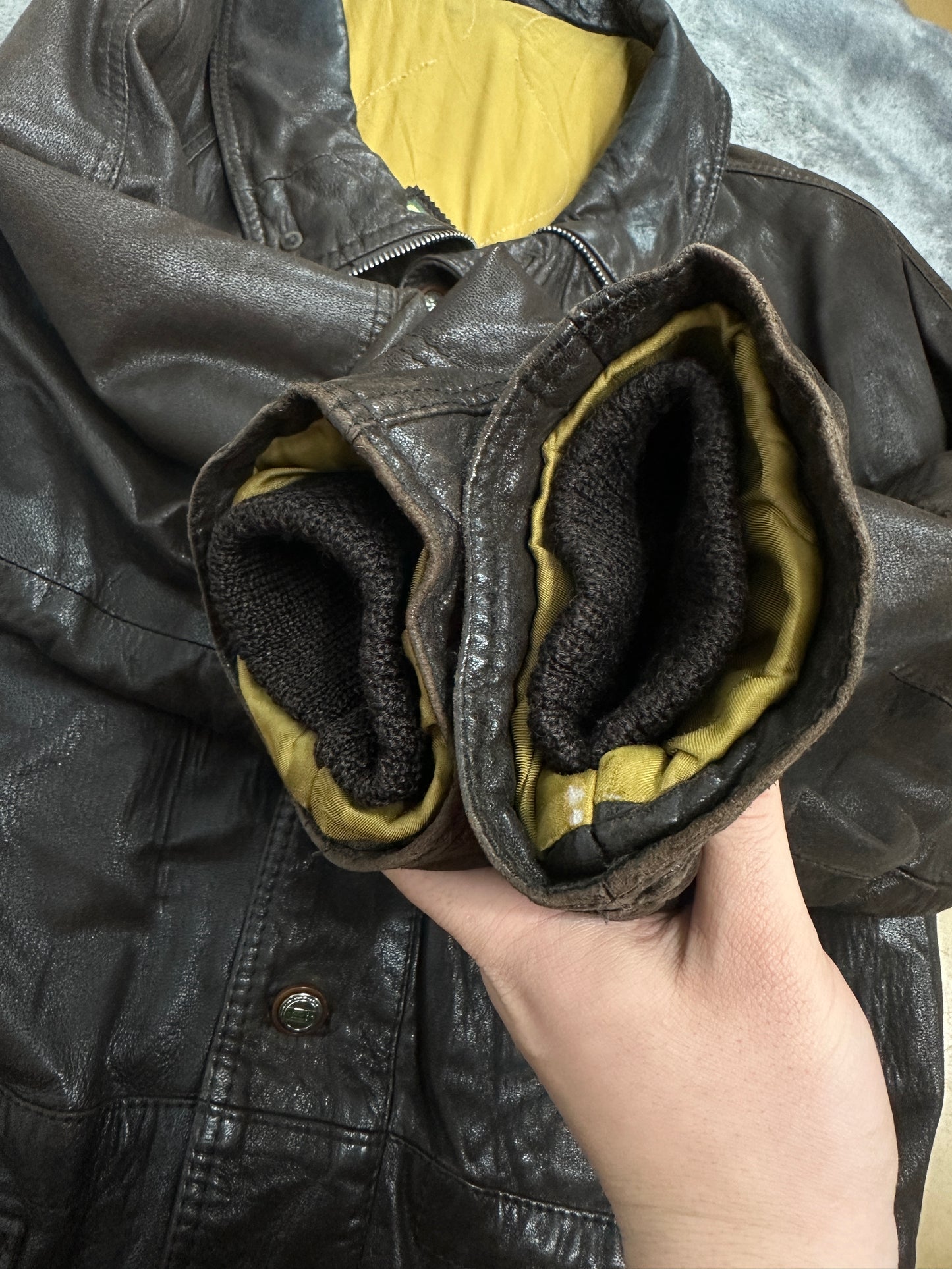 [L] 80s HUGO BOSS Brown Leather Car Coat