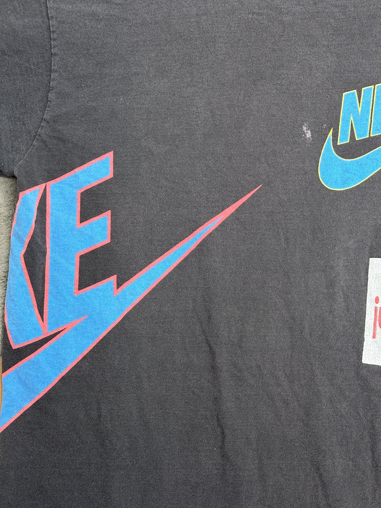 [L] 90s Nike Logo AOP Tee