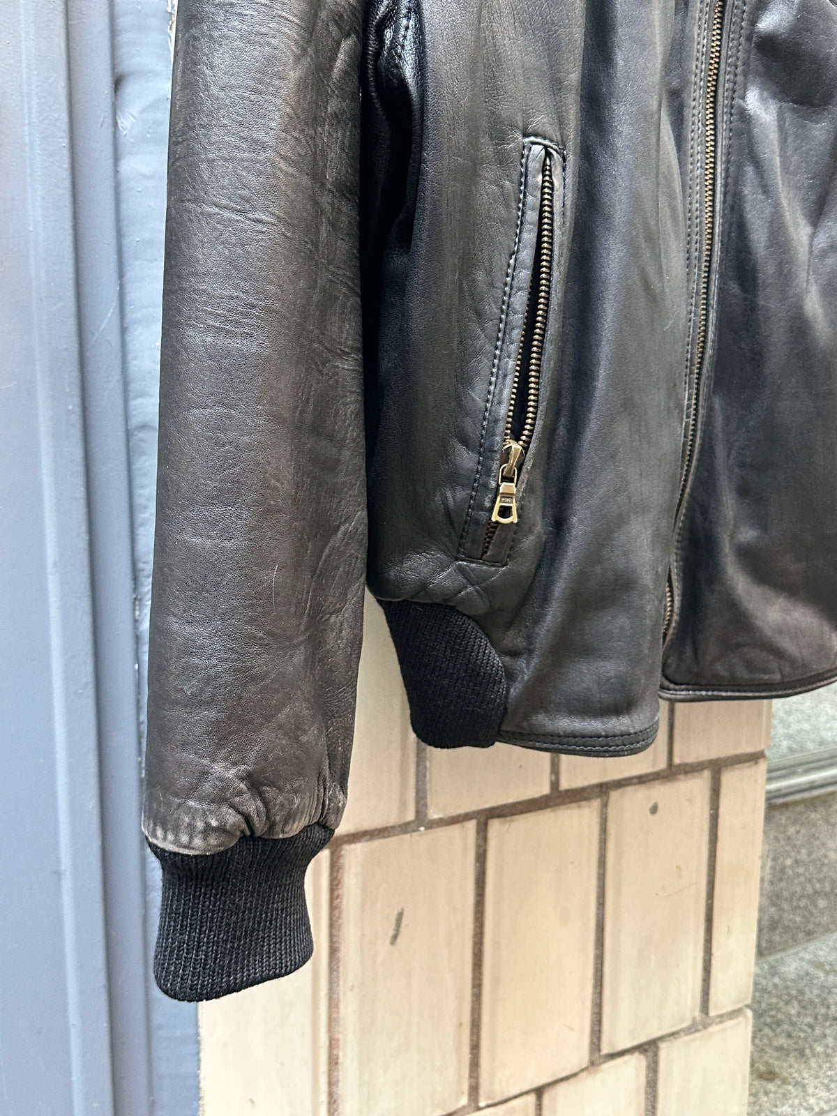 [50] 80s HUGO BOSS Leather Bomber Jacket