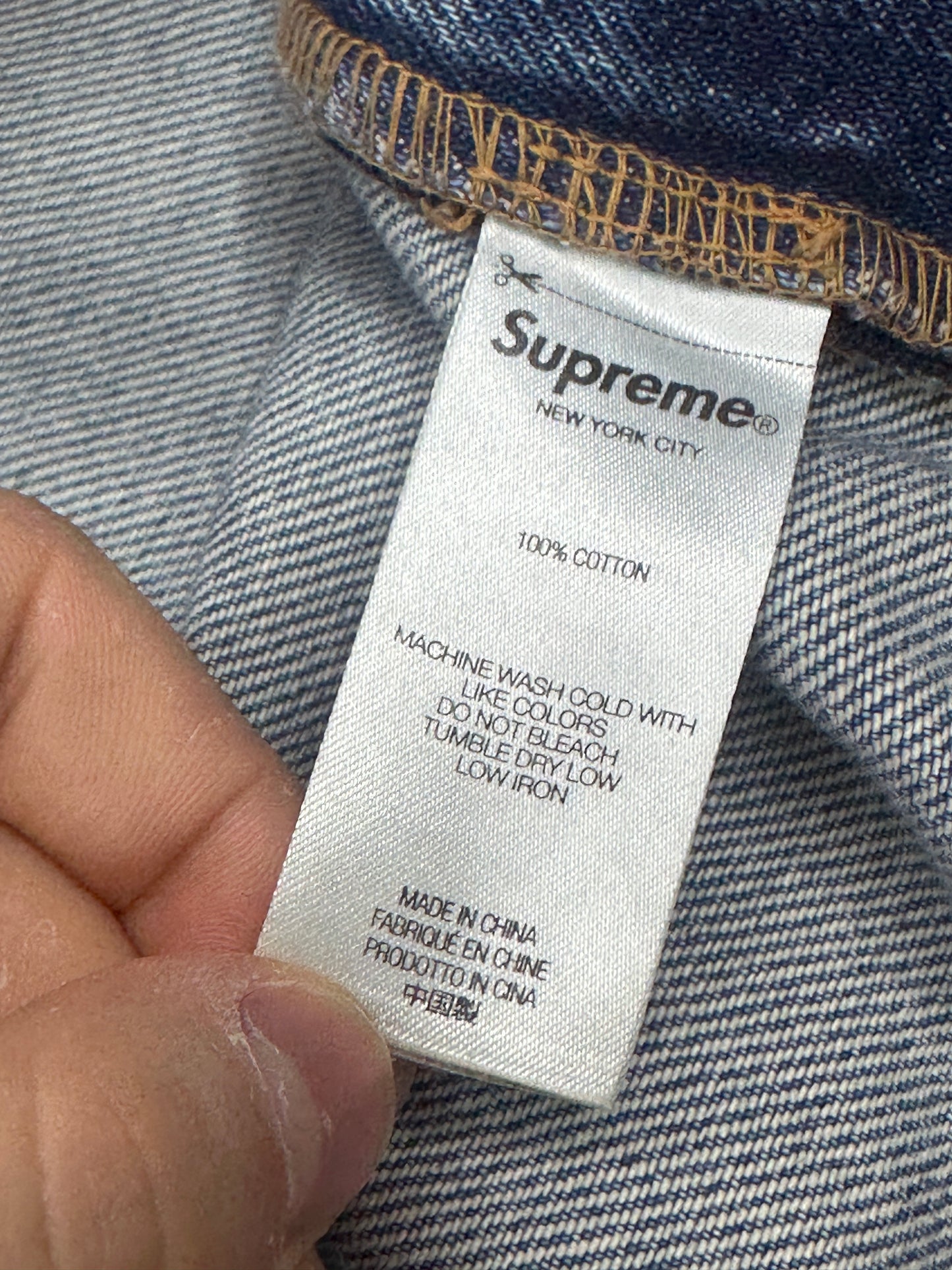 [36] Supreme Baggy Jeans