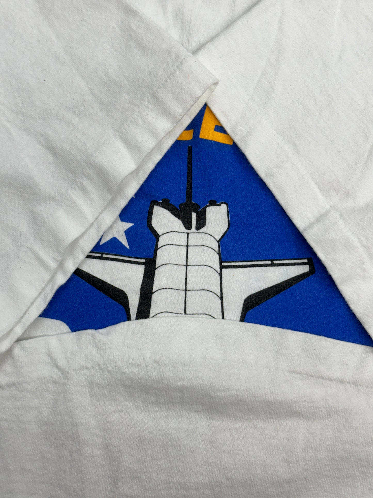 [L] 90s Apple Huntsville Tee