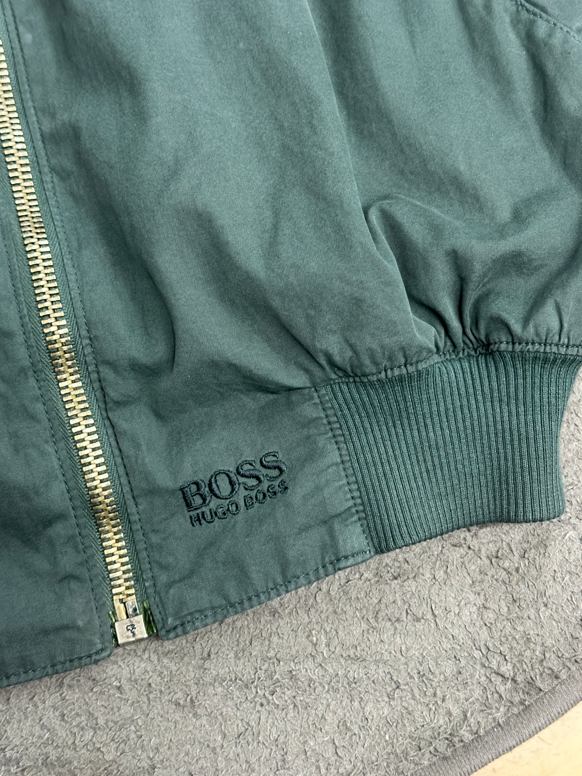 [50] 90s HUGO BOSS Italy Green Bomber Jacket