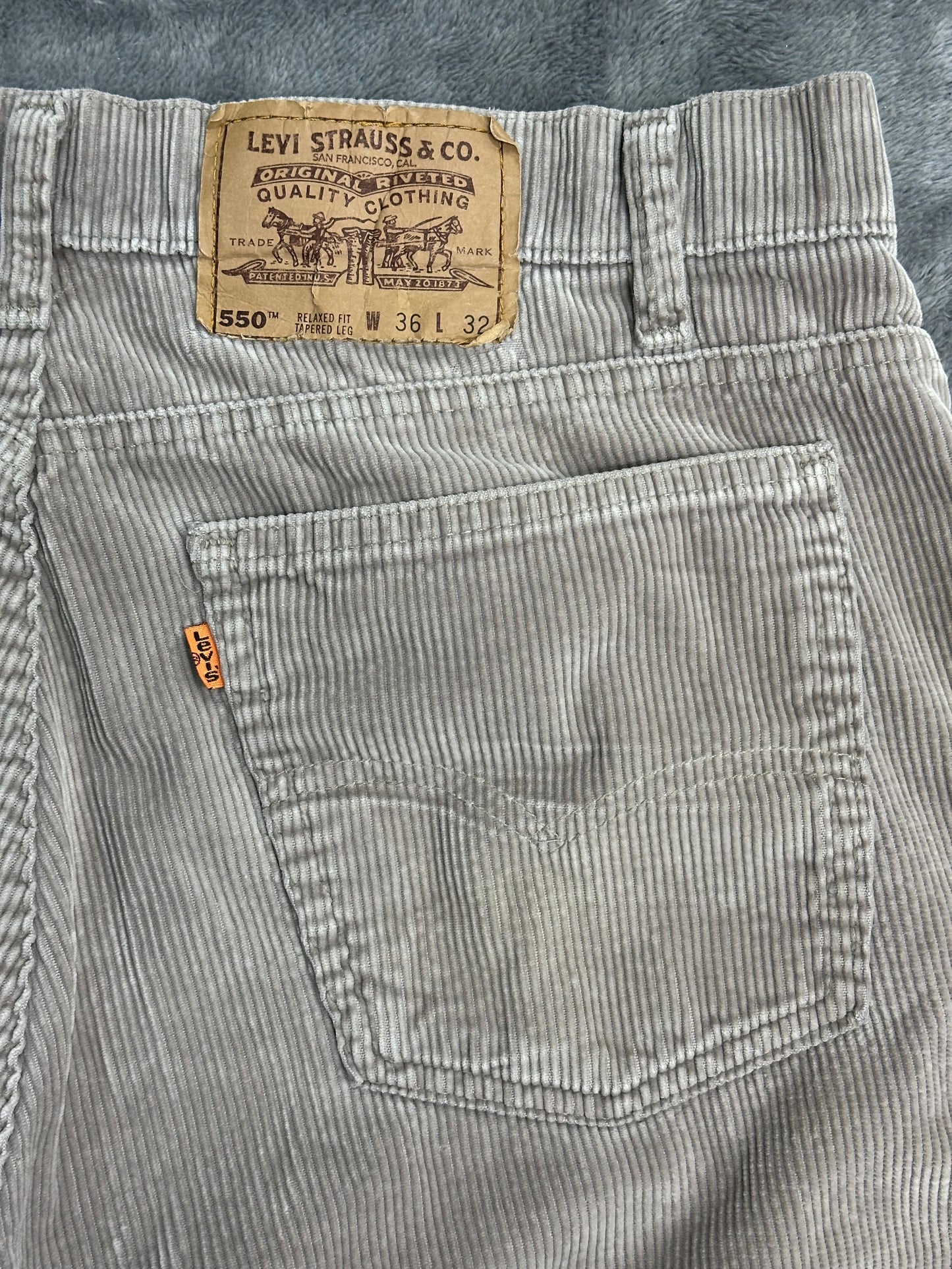 [36x32] 1994' Levi's 550 Corduroy Denim Pants