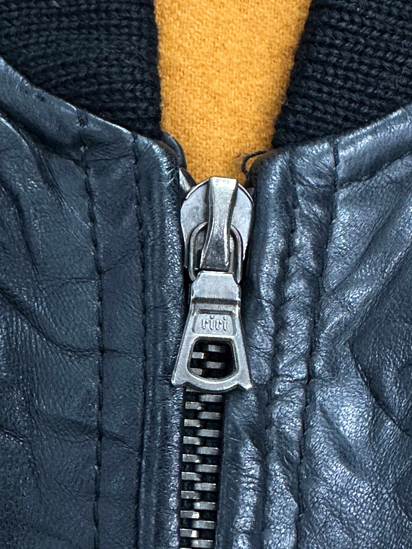 [XL] 80s HUGO BOSS Leather Bomber Jacket