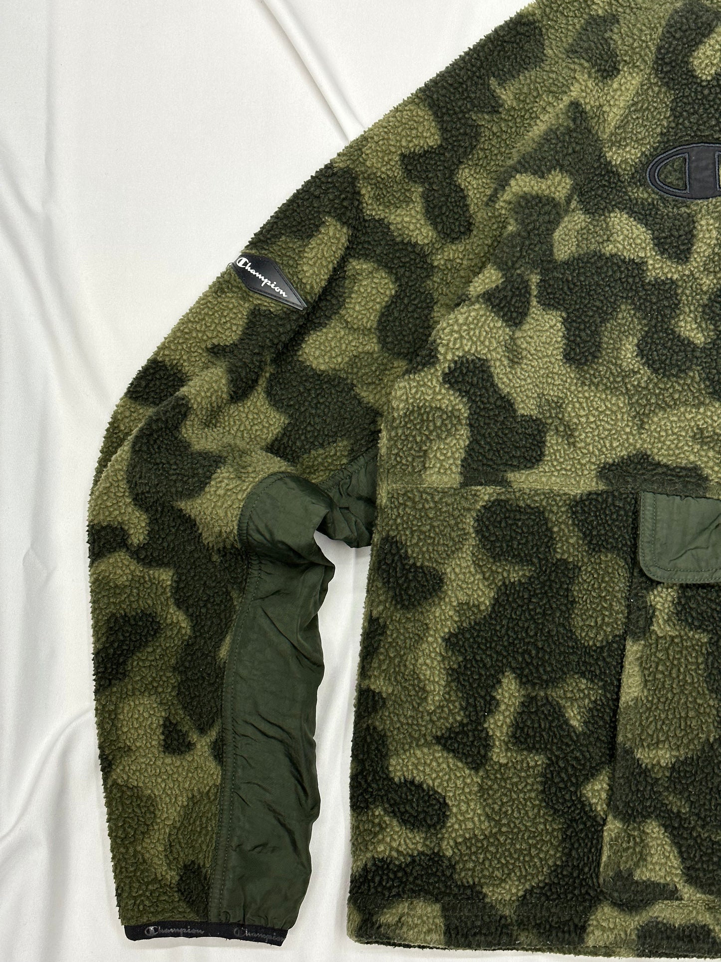 [XL] Champion Camo Hood Fleece