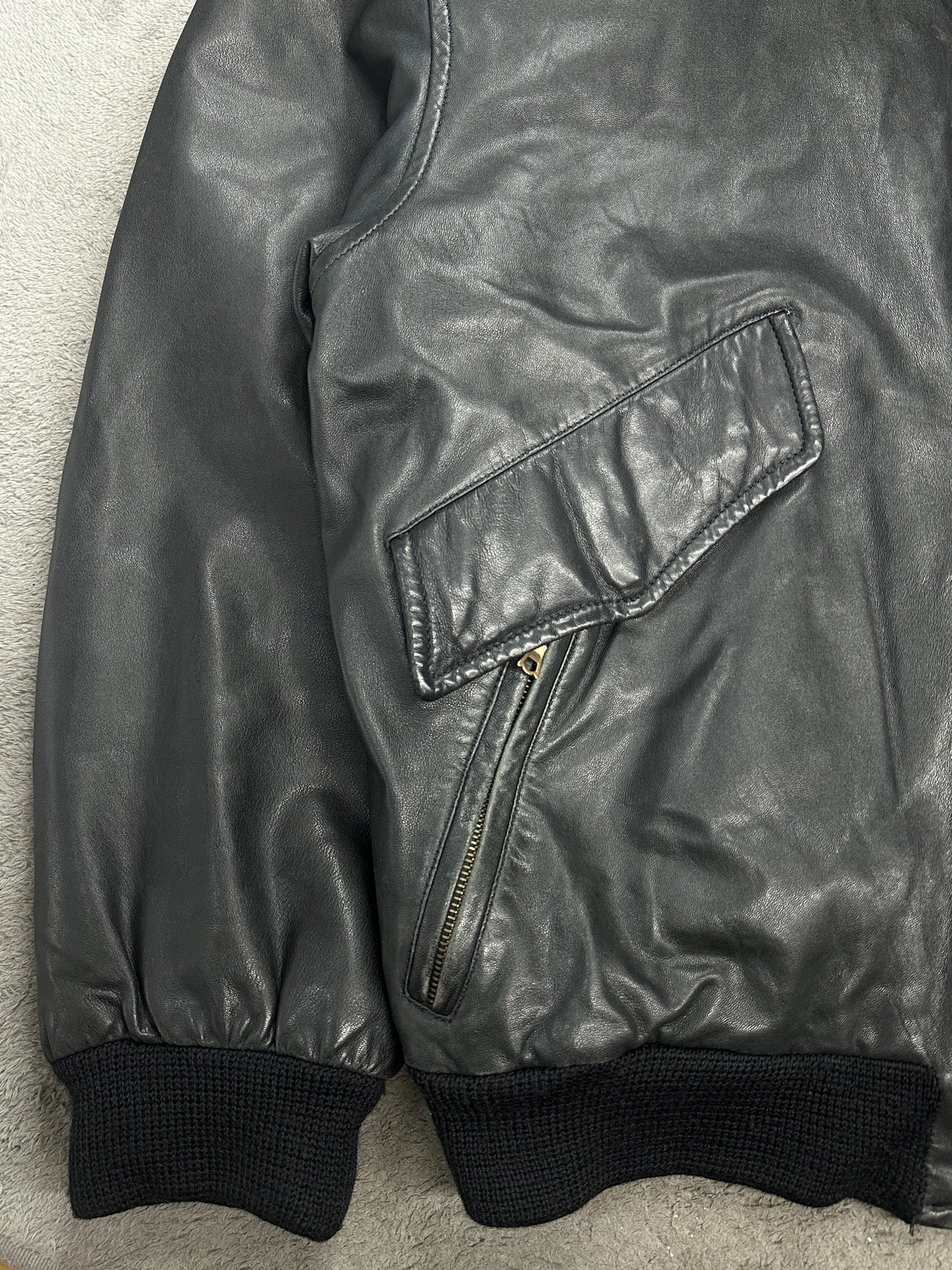 [48] 90s HUGO BOSS Leather Bomber Jacket