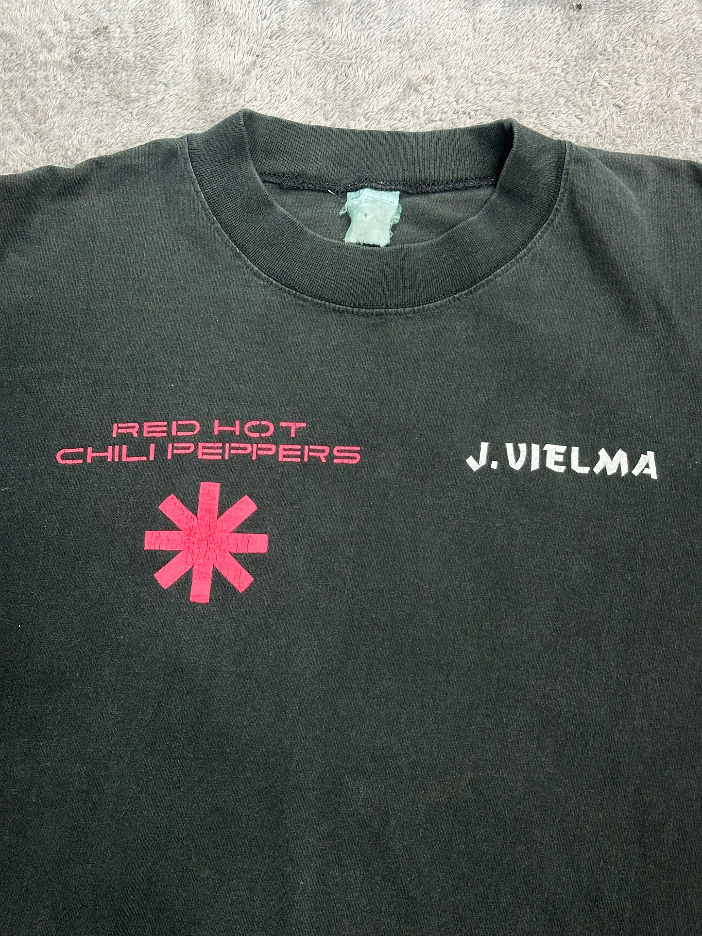 [L] 90s Red Hot Chili Peppers Staff Tee