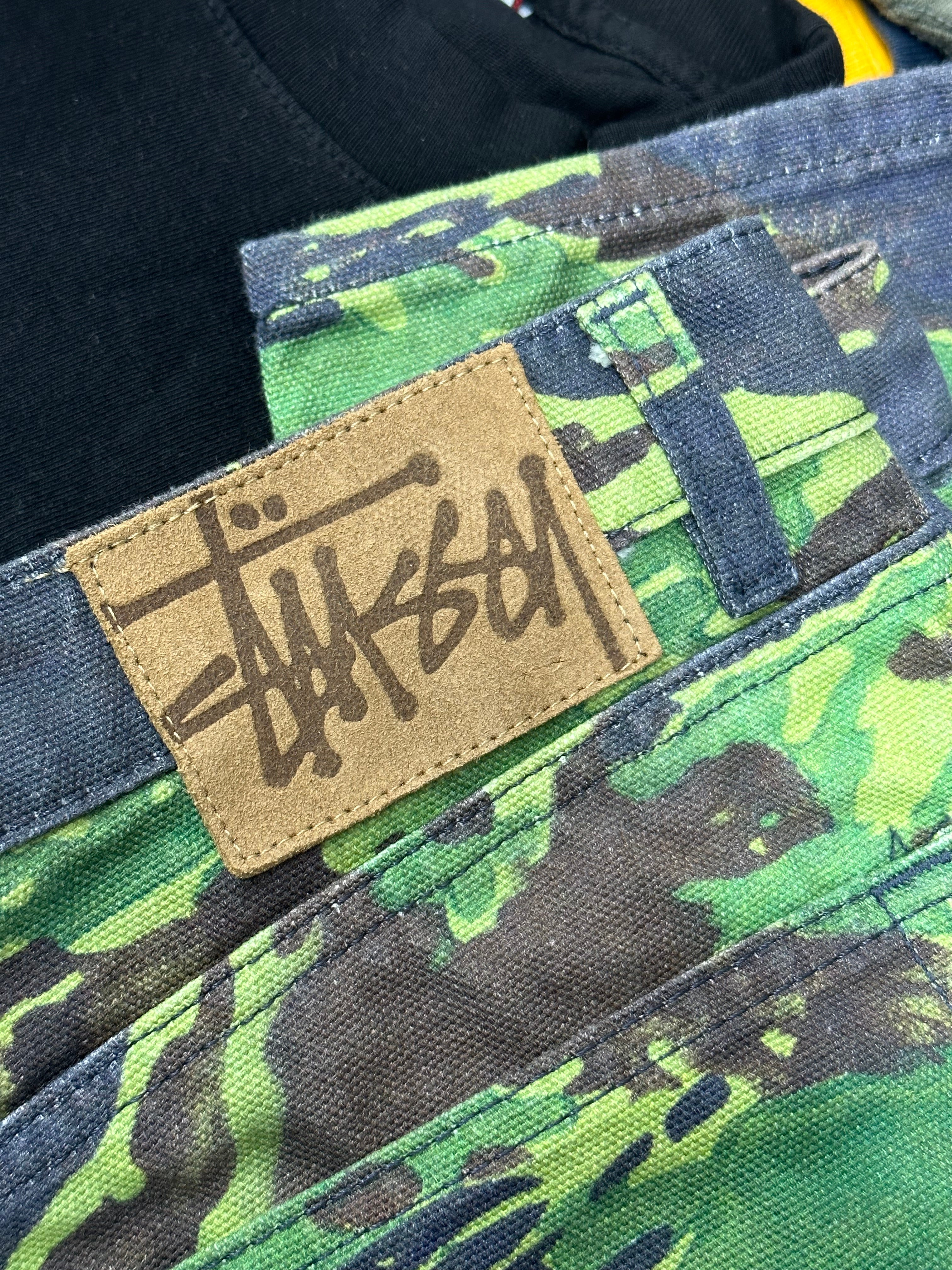 32] Stussy X Lucien Smith Tigris Big ol Jeans – wengerball vintage