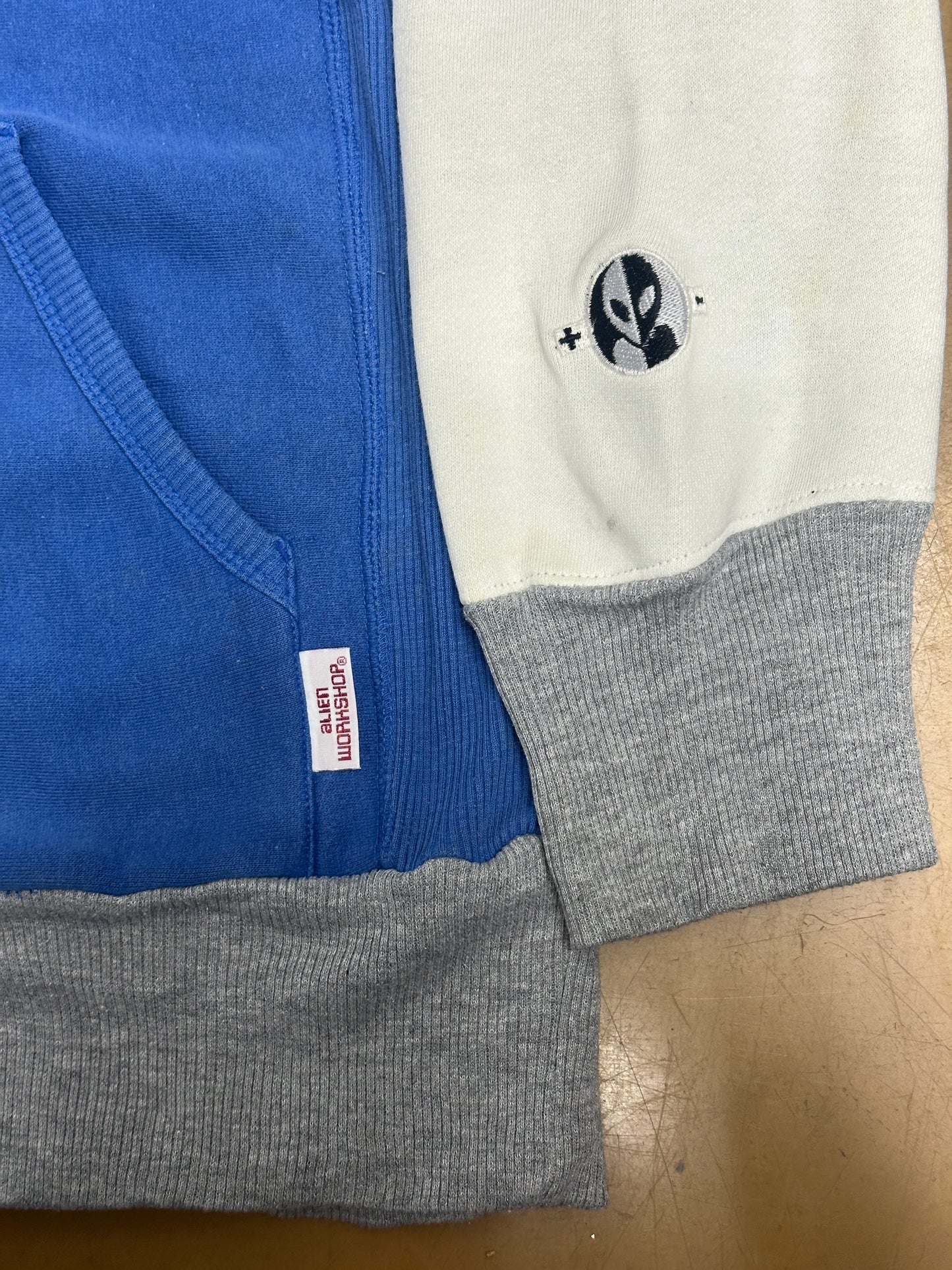 [L] 90s Alien Workshop Hood Zip-up