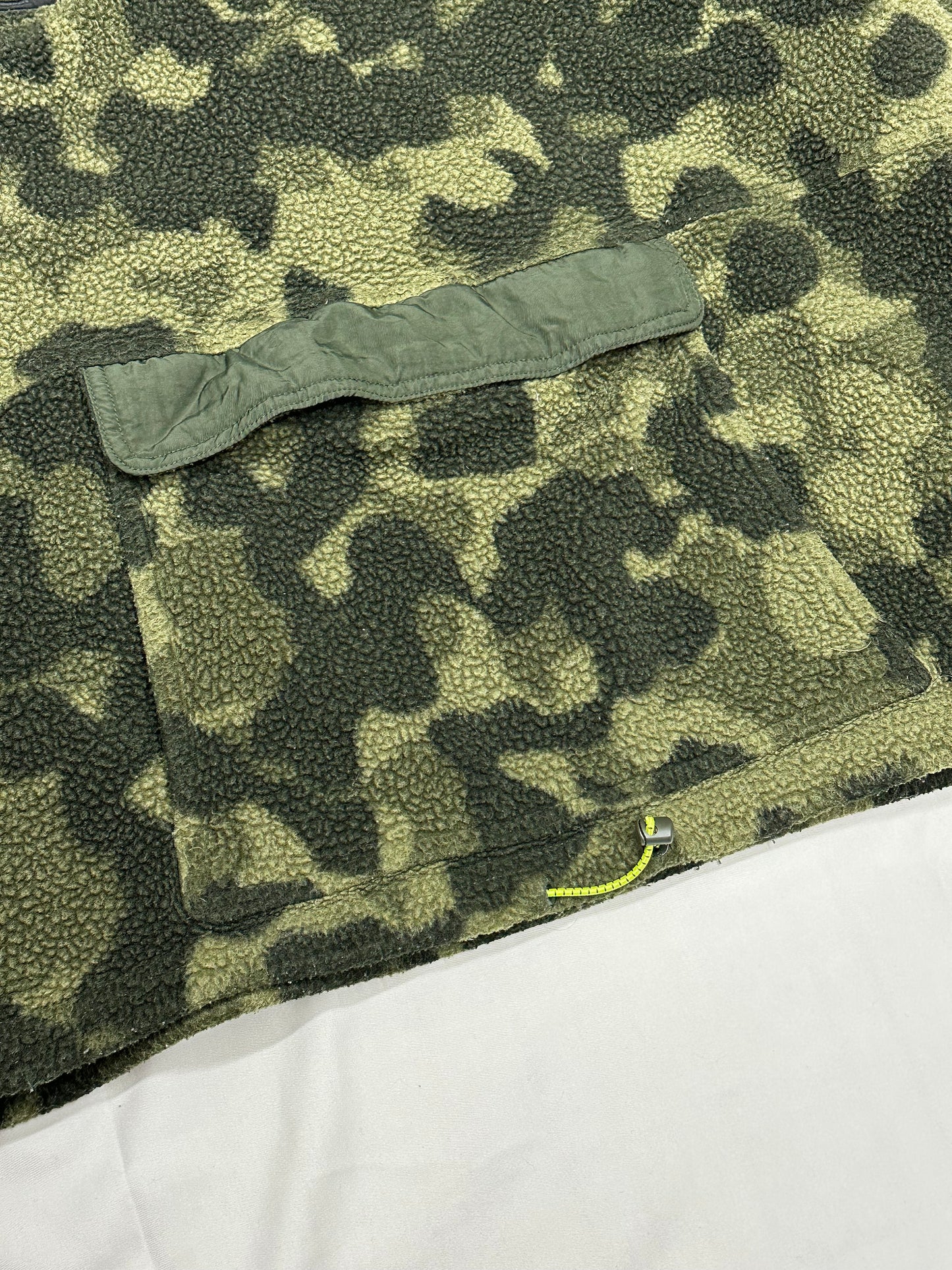 [XL] Champion Camo Hood Fleece