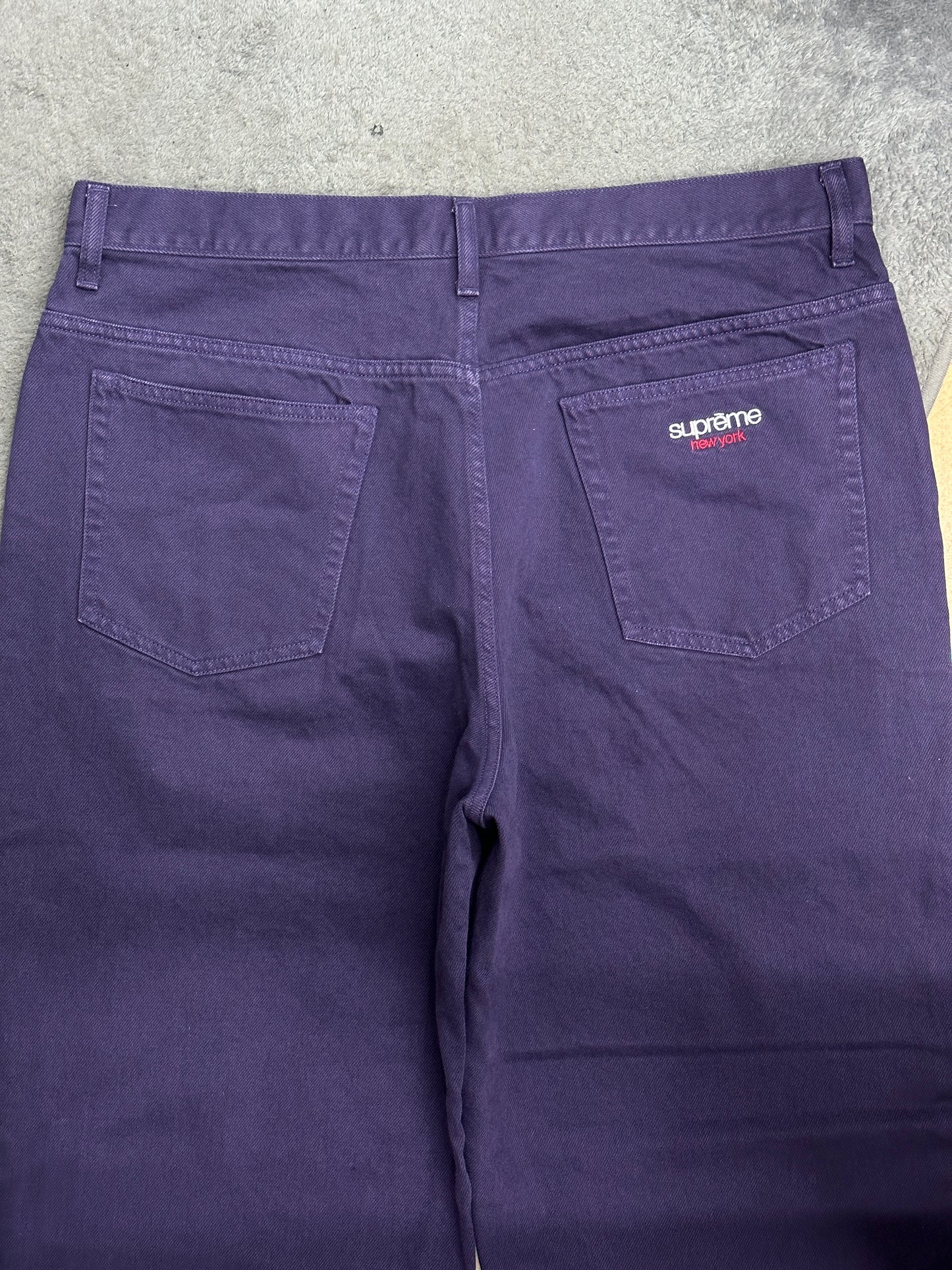 [36] Supreme Baggy Jeans Purple