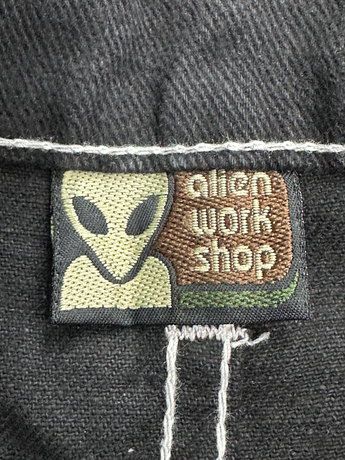 [31] 2001‘ Alien Workshop Denim Shorts