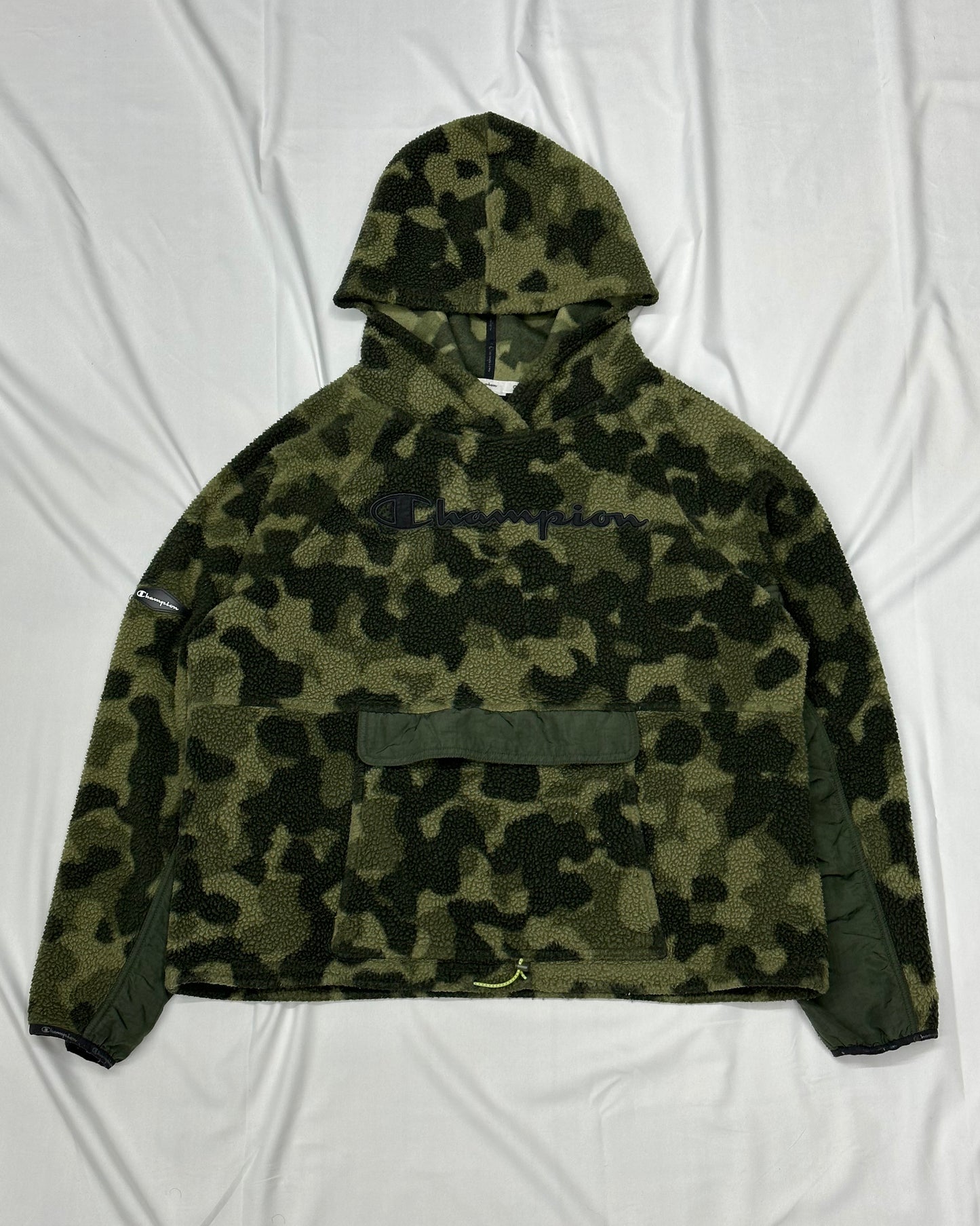 [XL] Champion Camo Hood Fleece