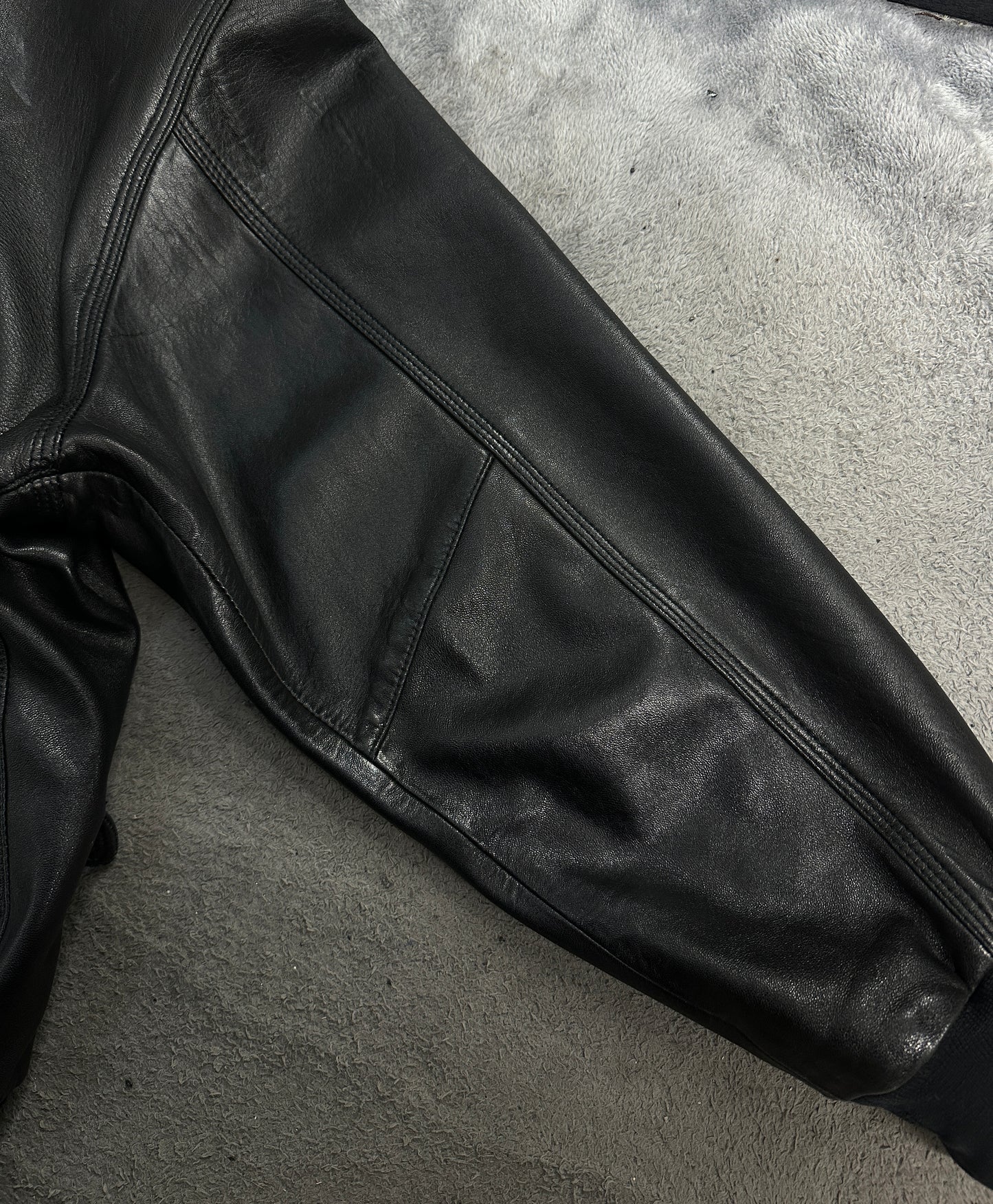 [XL] 90s HUGO BOSS Leather Bomber Jacket