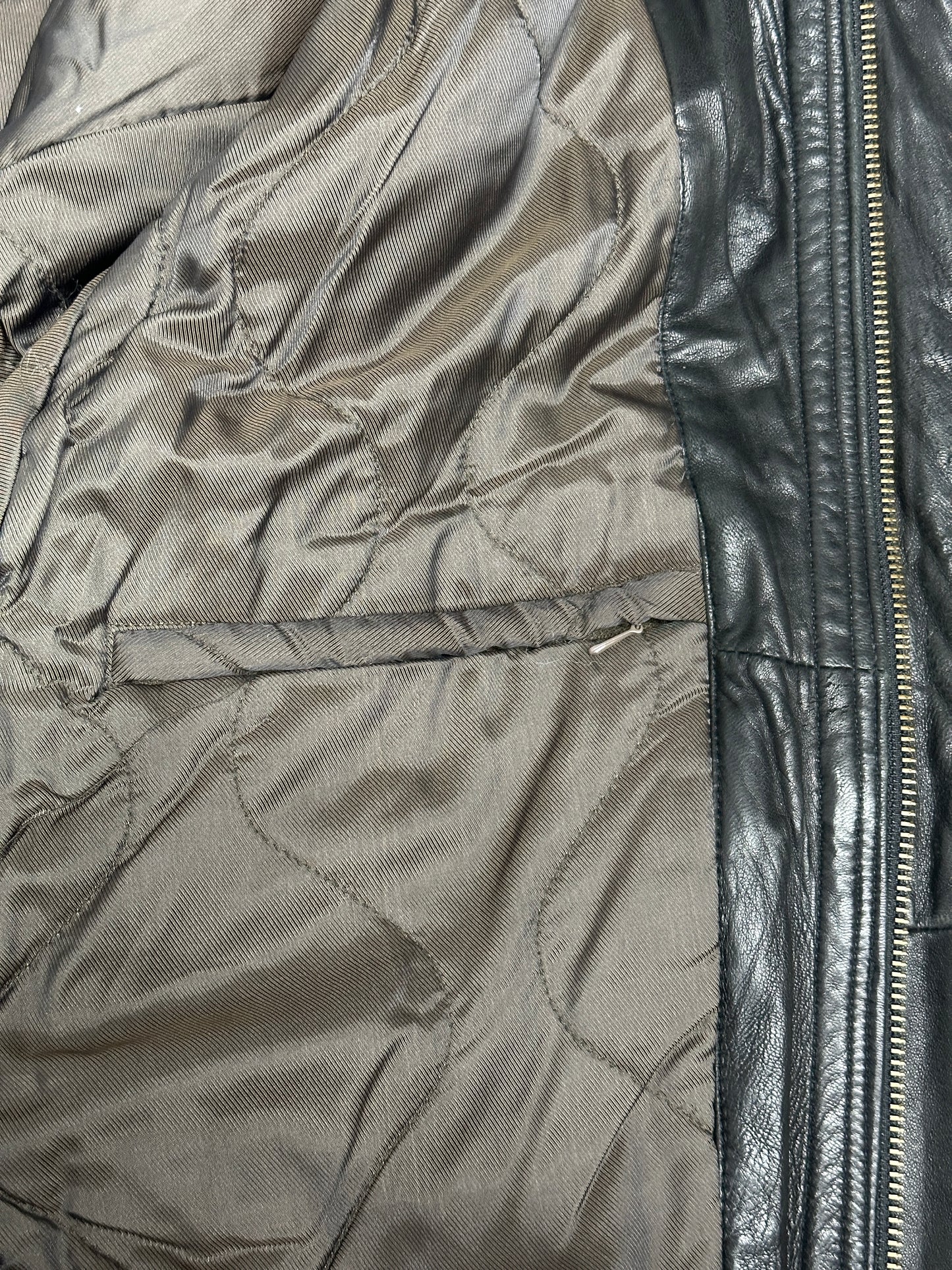 [44] 90s Nautica Leather Bomber Jacket