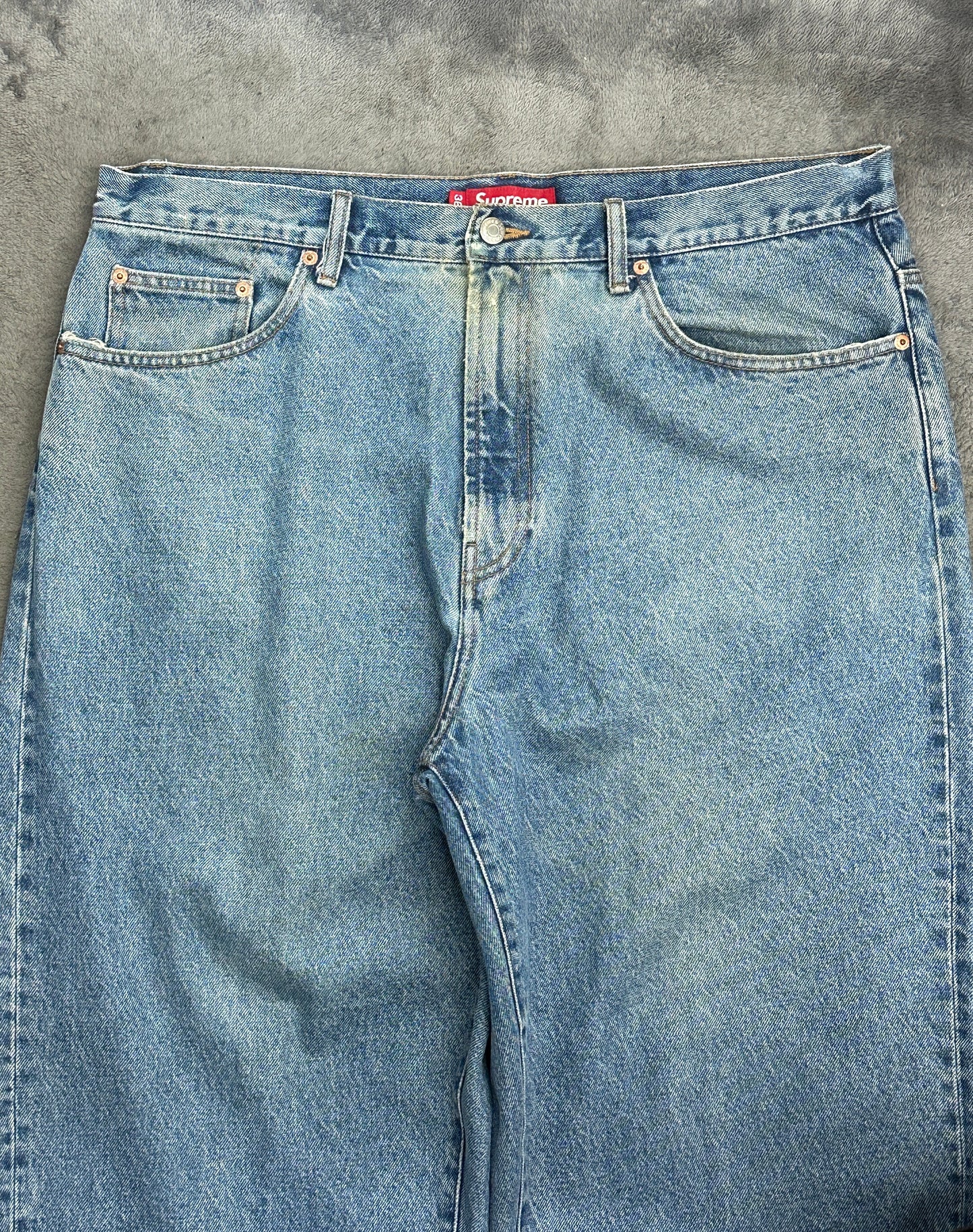 [36] Supreme Baggy Jeans