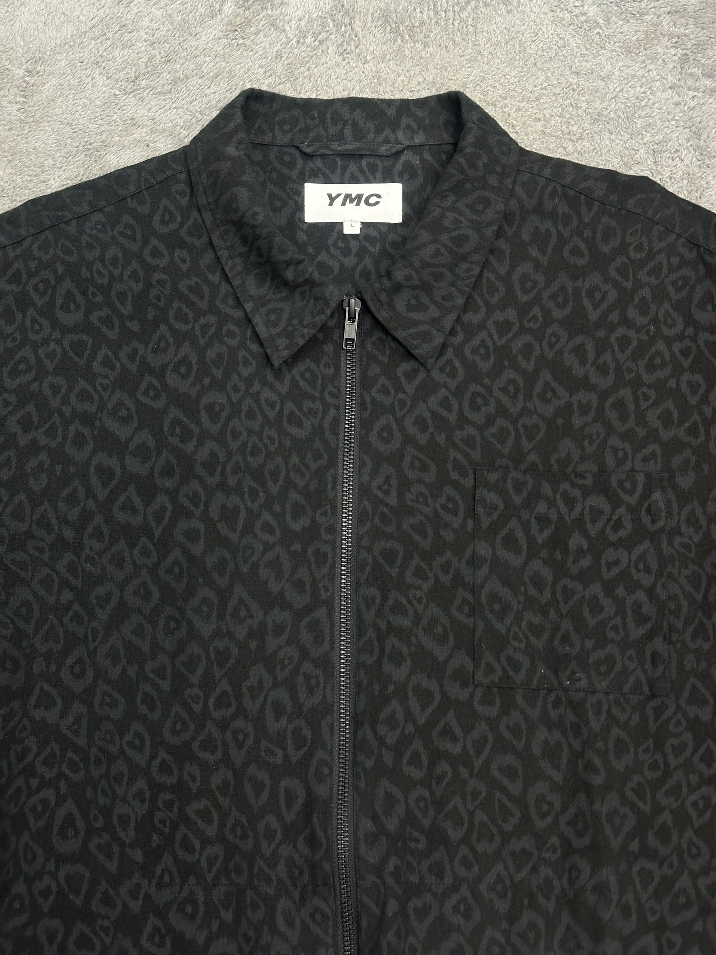 [L] You Must Create Leopard zip-up Shirt