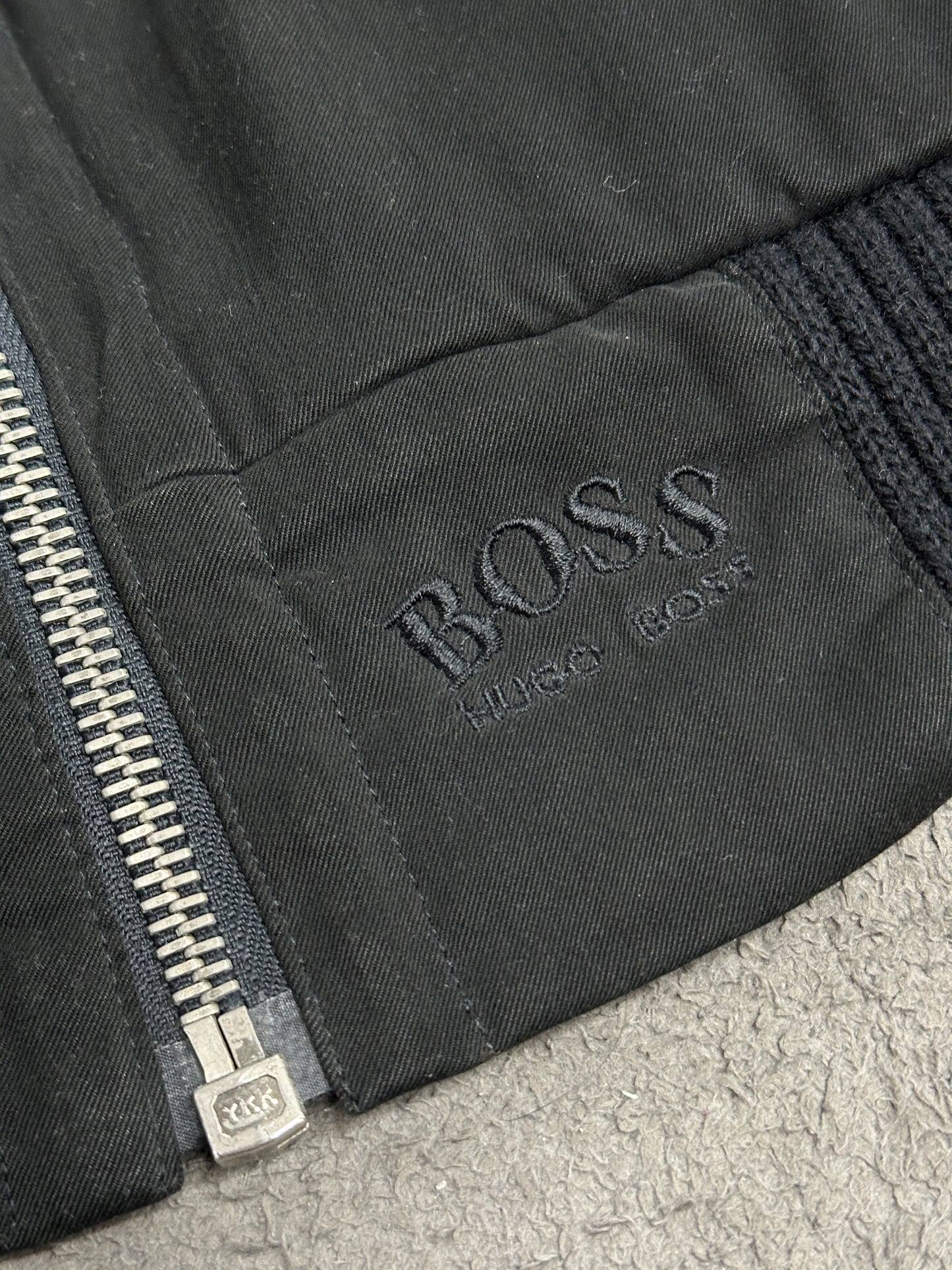 [54] 90s HUGO BOSS Bomber Jacket