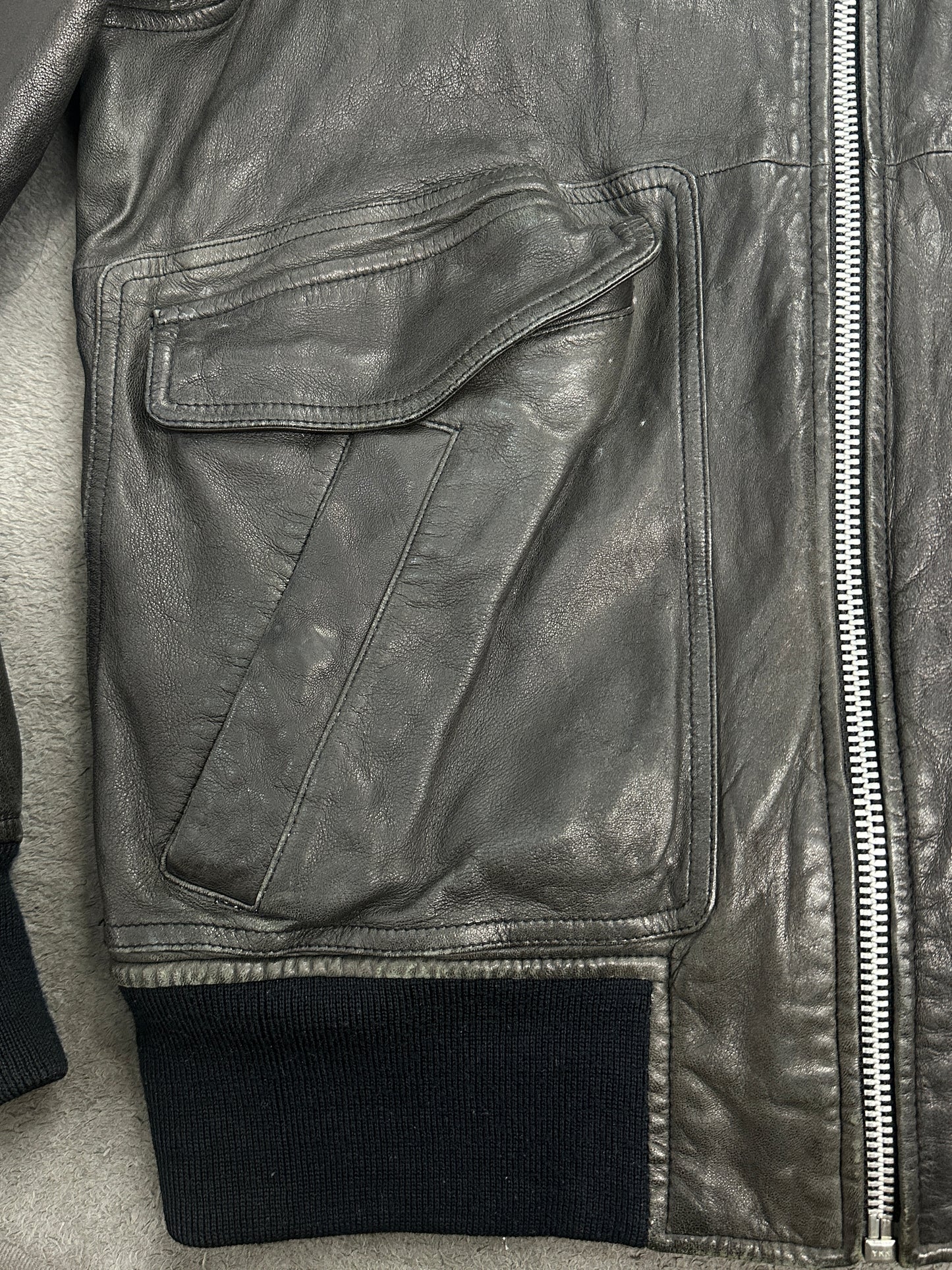 [L] 90s GAP Leather Bomber Jacket