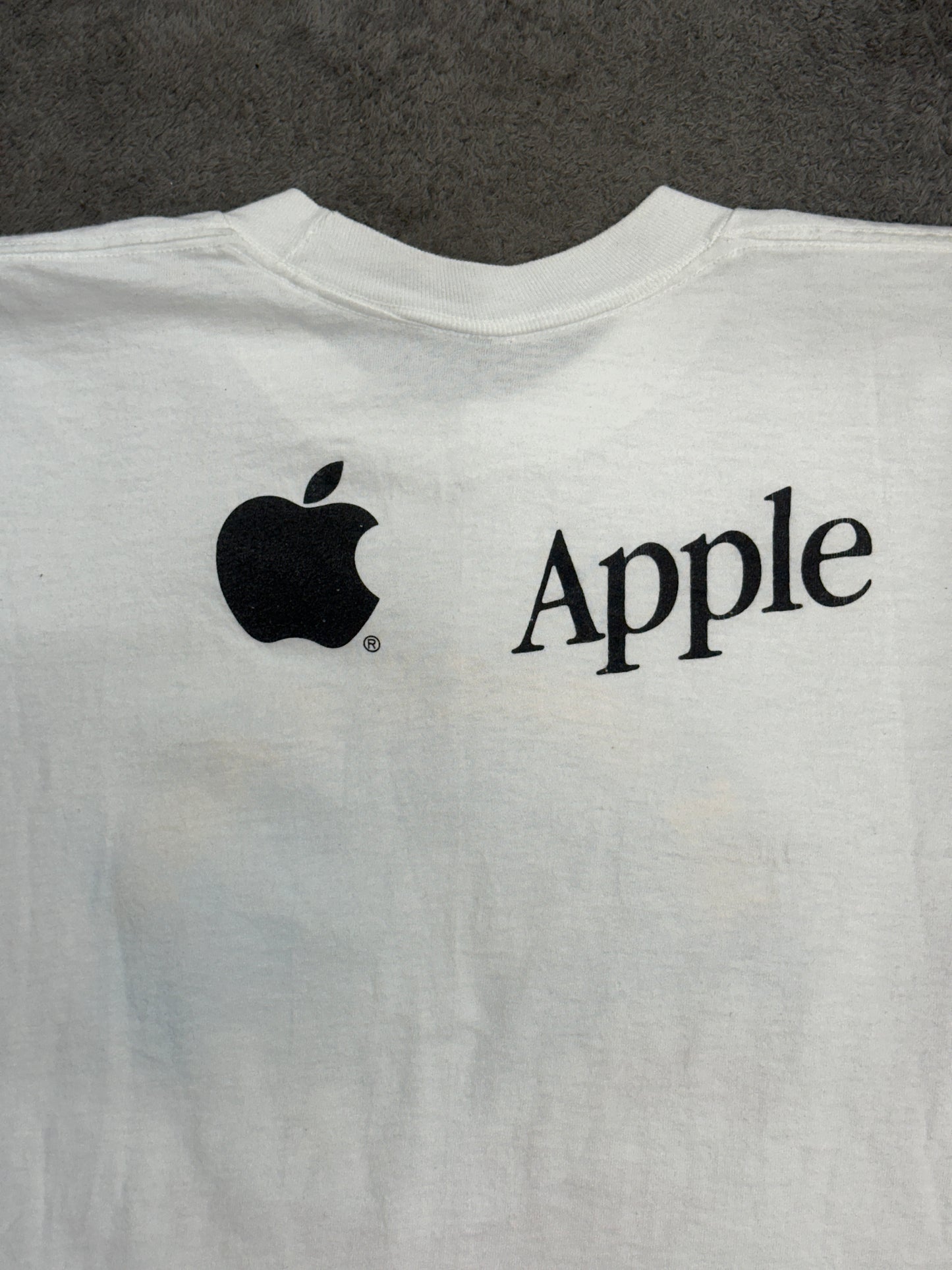 [L] 90s Apple Huntsville Tee
