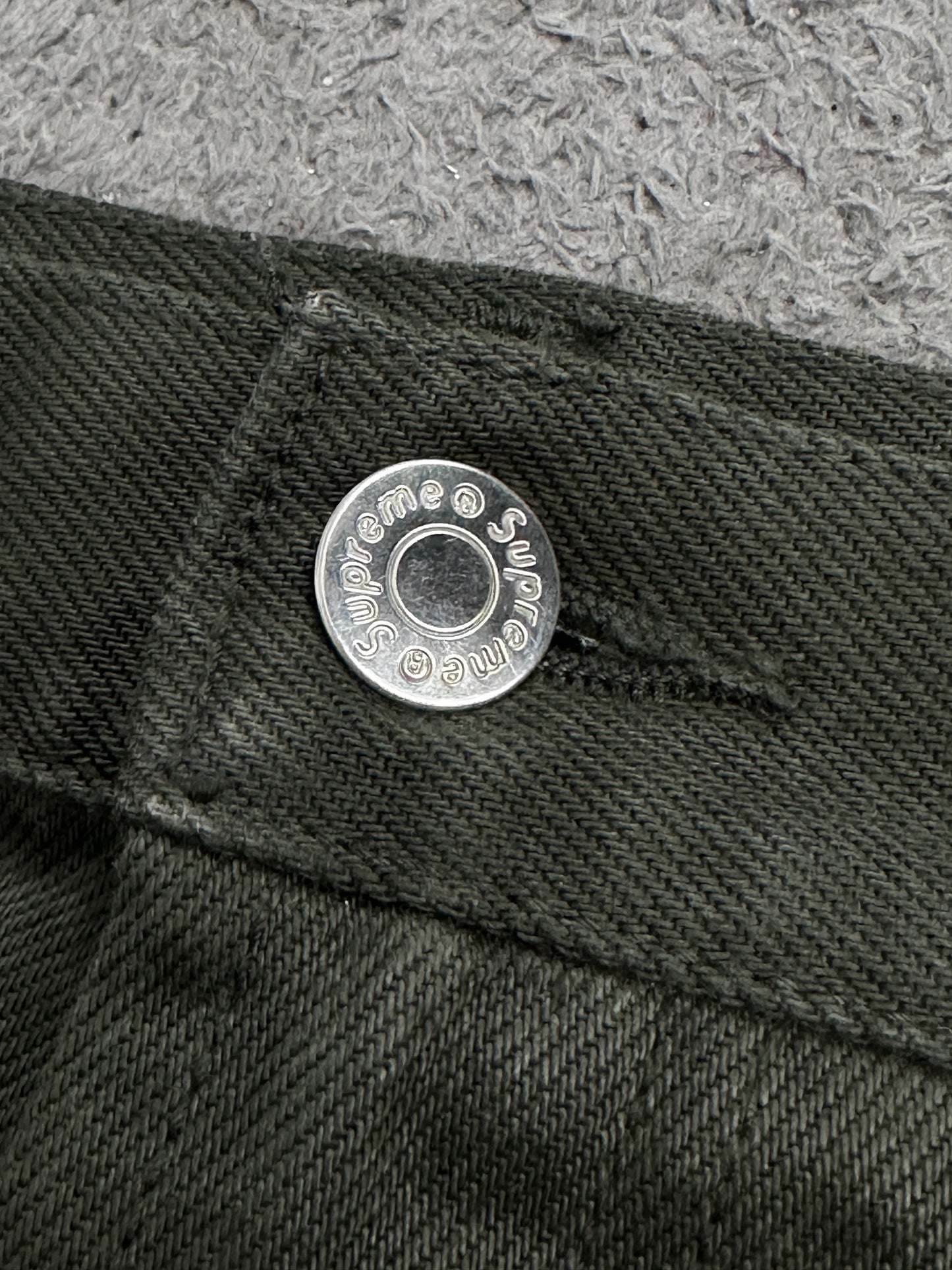 [36] Supreme Baggy Jeans Olive