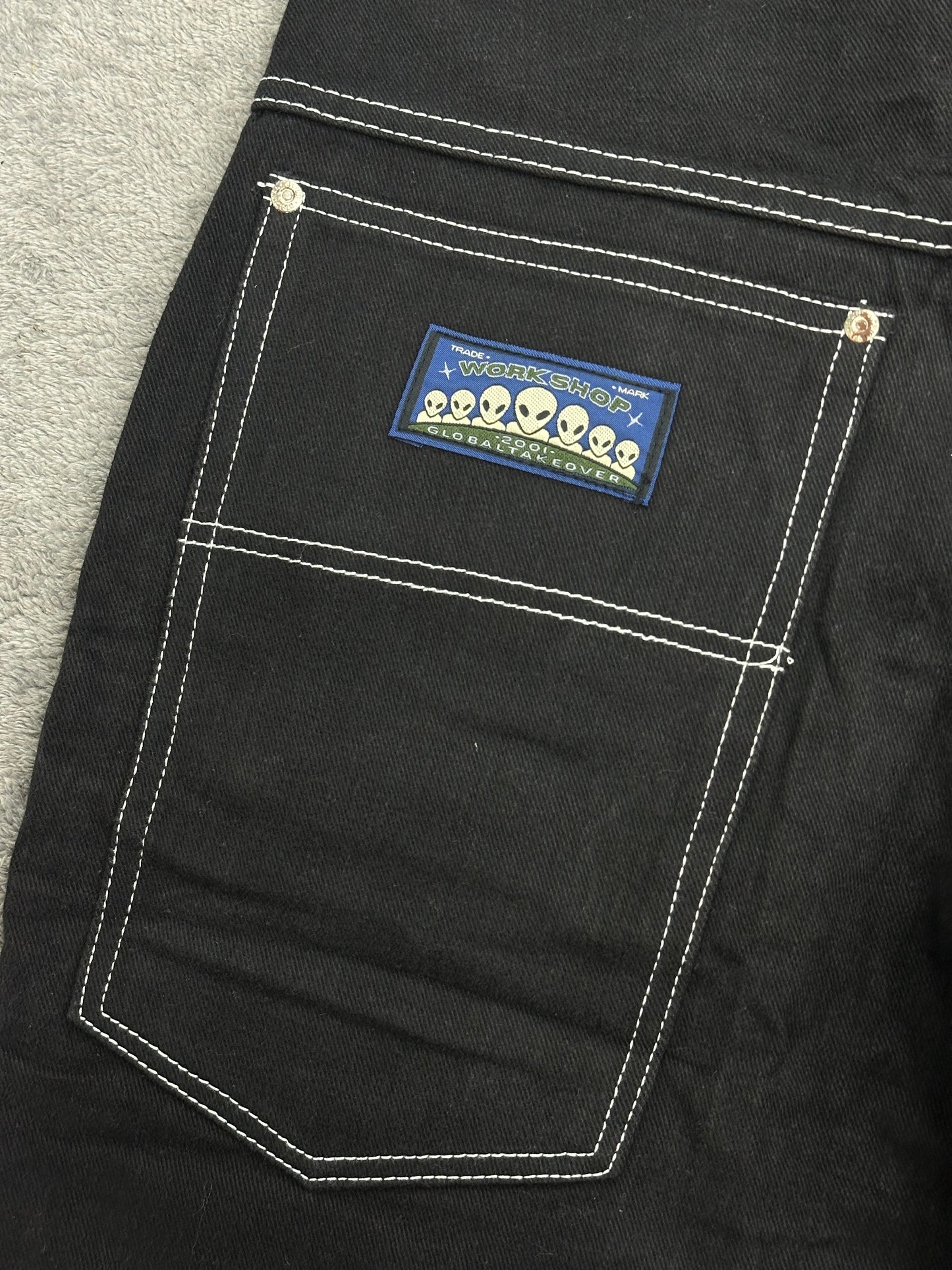 [31] 2001‘ Alien Workshop Denim Shorts