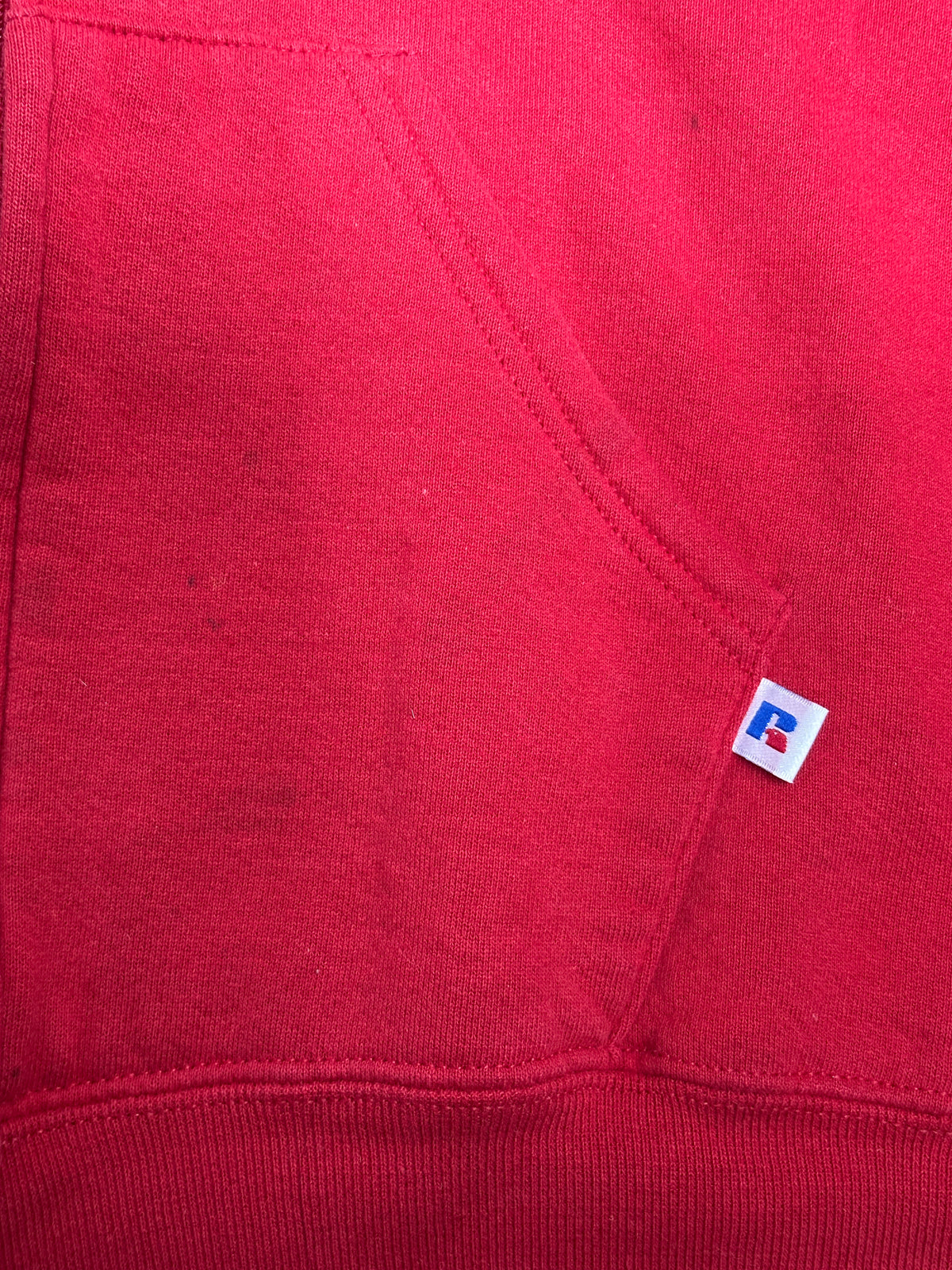 [L] 90a Russell Red Hood Zip-up