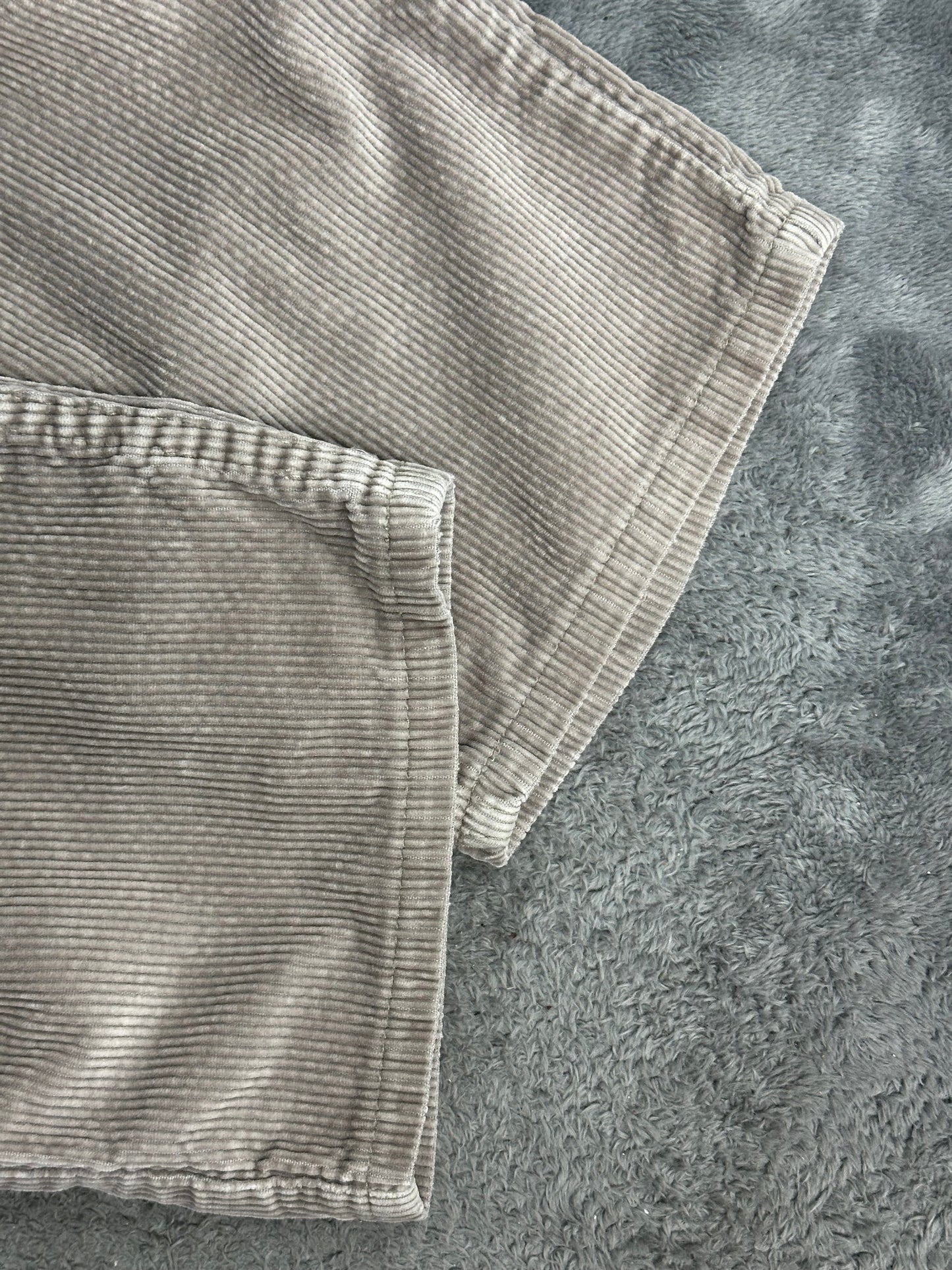 [36x32] 1994' Levi's 550 Corduroy Denim Pants