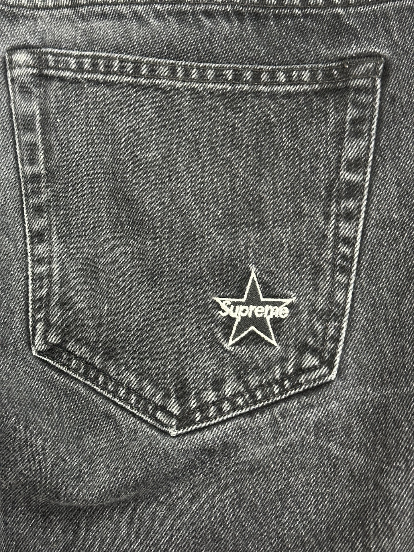 [36] Supreme Regular Jean Black