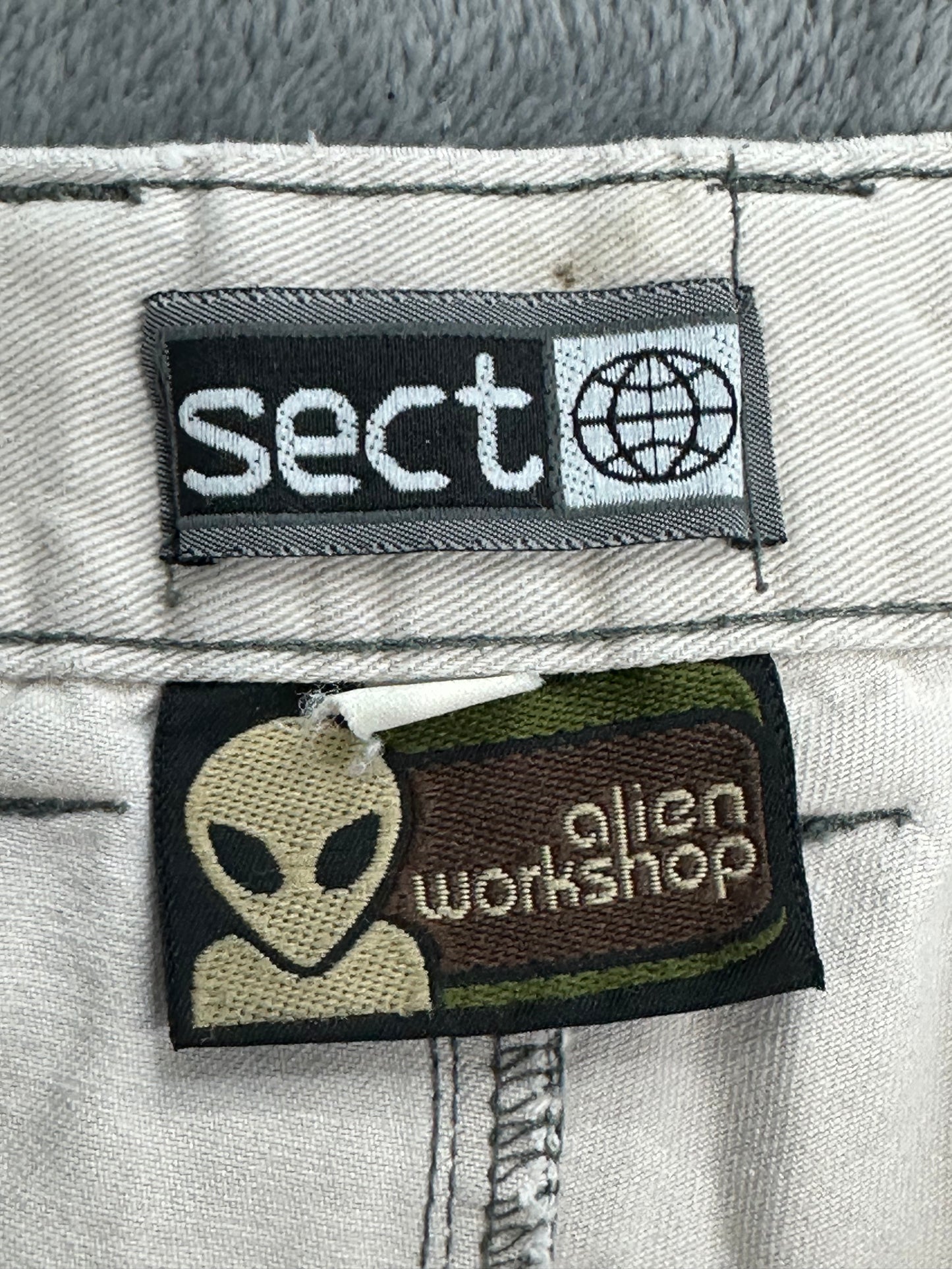 [XL] 90s Alien Workshop Half Pants