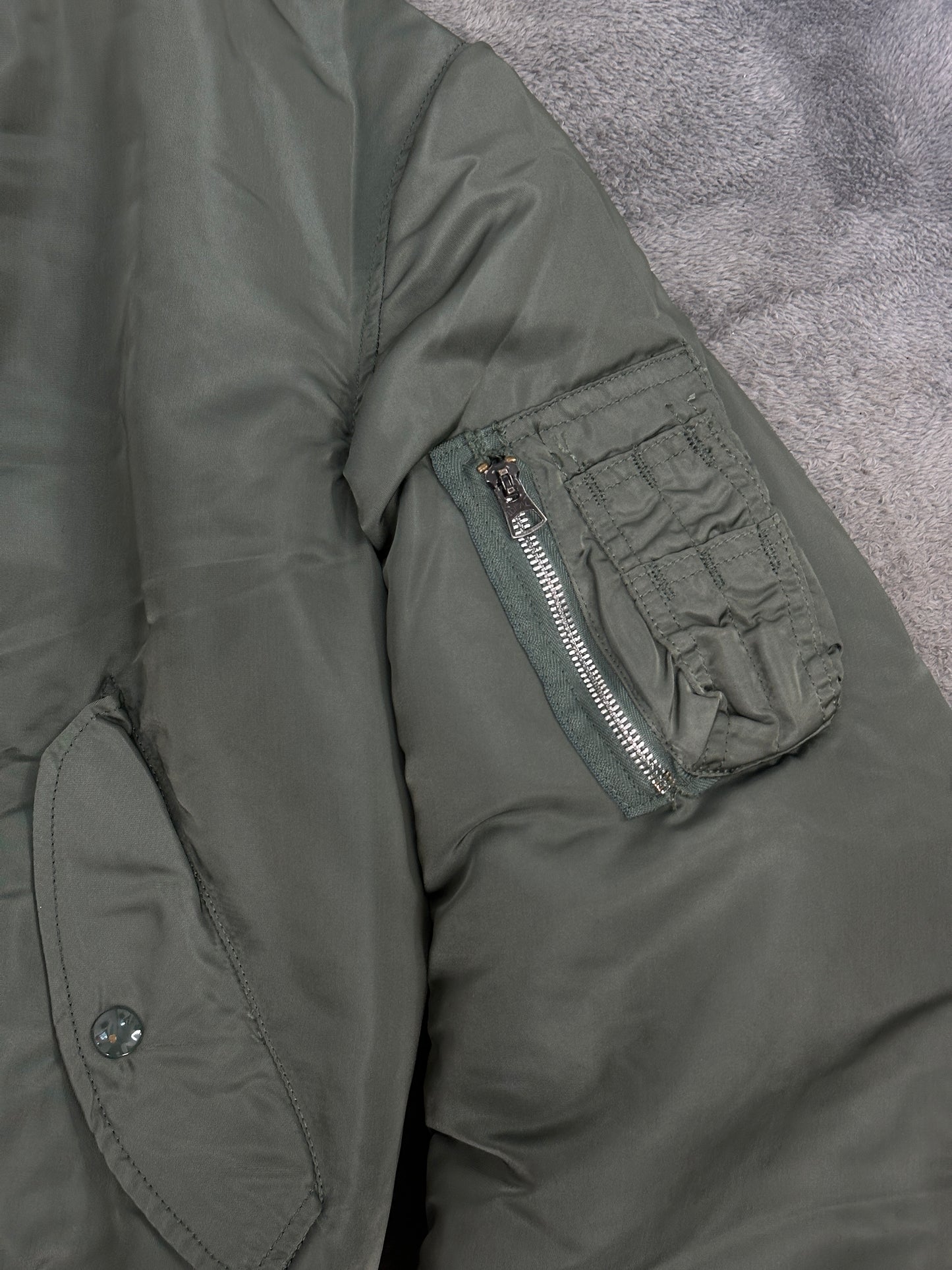 [L] 90s USAF Alpha MA-1 Flight Jacket